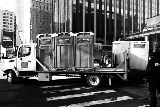 Best Luxury portable toilet rental  in Winfield, MO